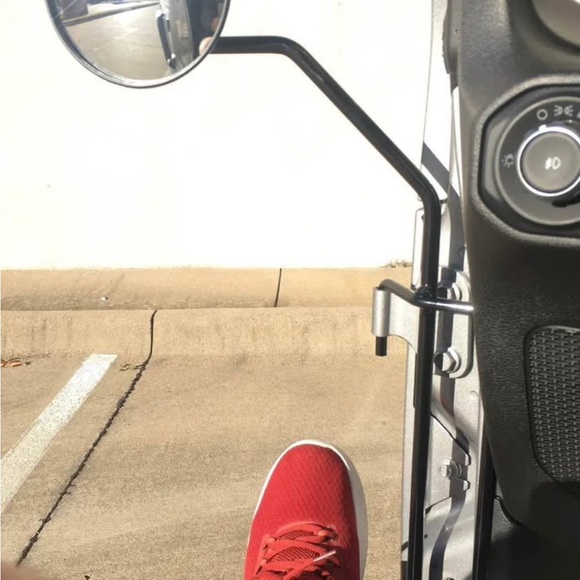 2018+ Jeep Wrangler/Gladiator Mirrors w/foot peg. Excellent condition - Picture 3 of 4